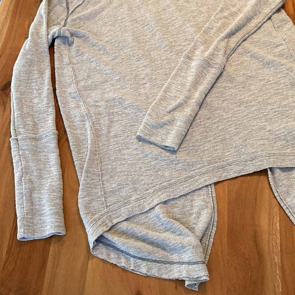 Free People open back cotton blend lightweight sweater top - Picture 3 of 13